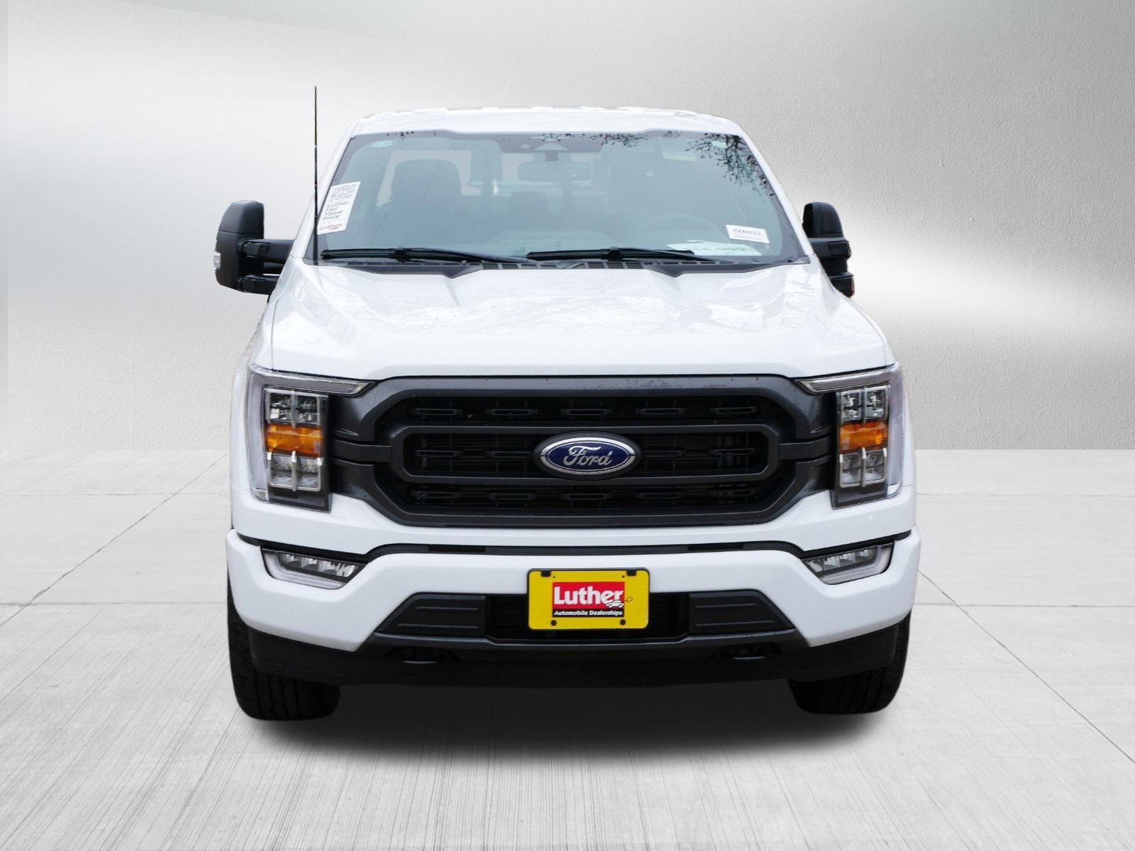2023 Ford F-150 XLT photo 2