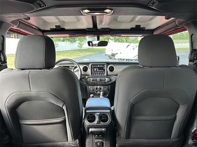 2022 Jeep Wrangler Unlimited Sahara photo 11