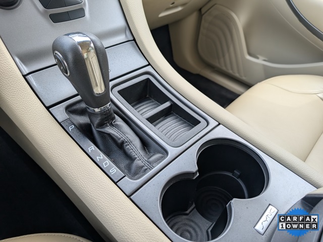 2017 Ford Taurus SE photo 14