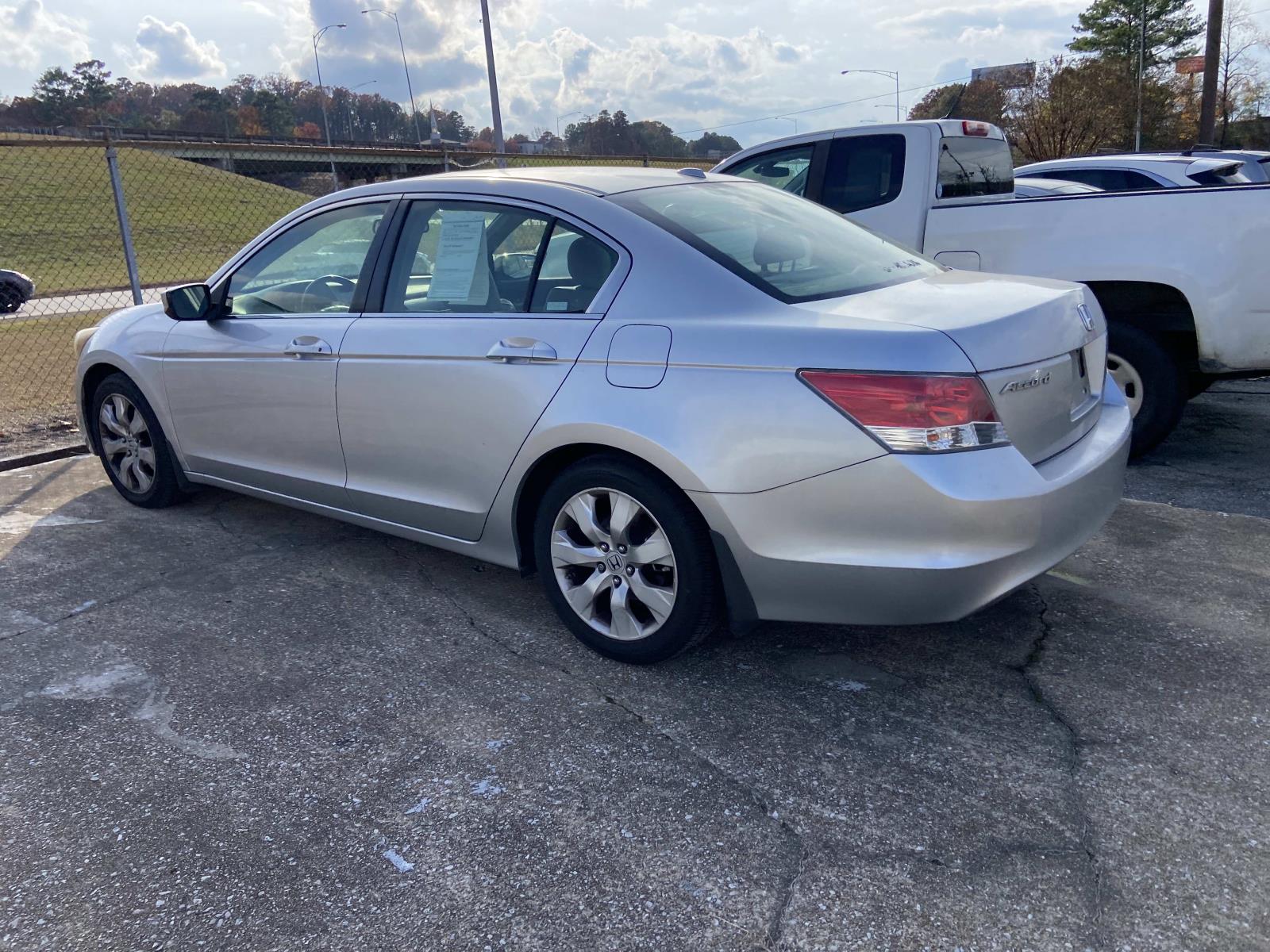 2009 Honda Accord EX-L photo 2