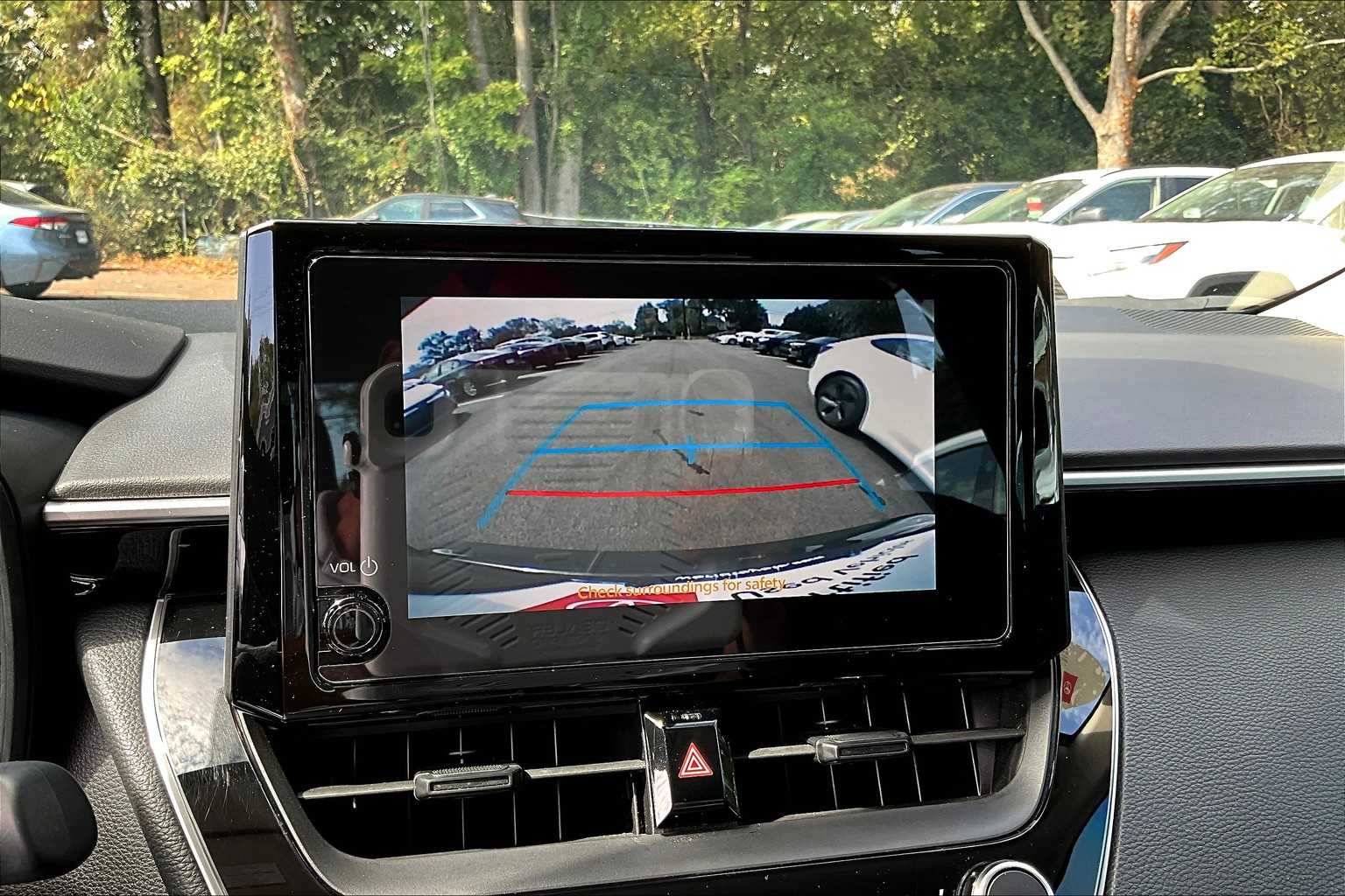 2023 Toyota Corolla LE photo 24