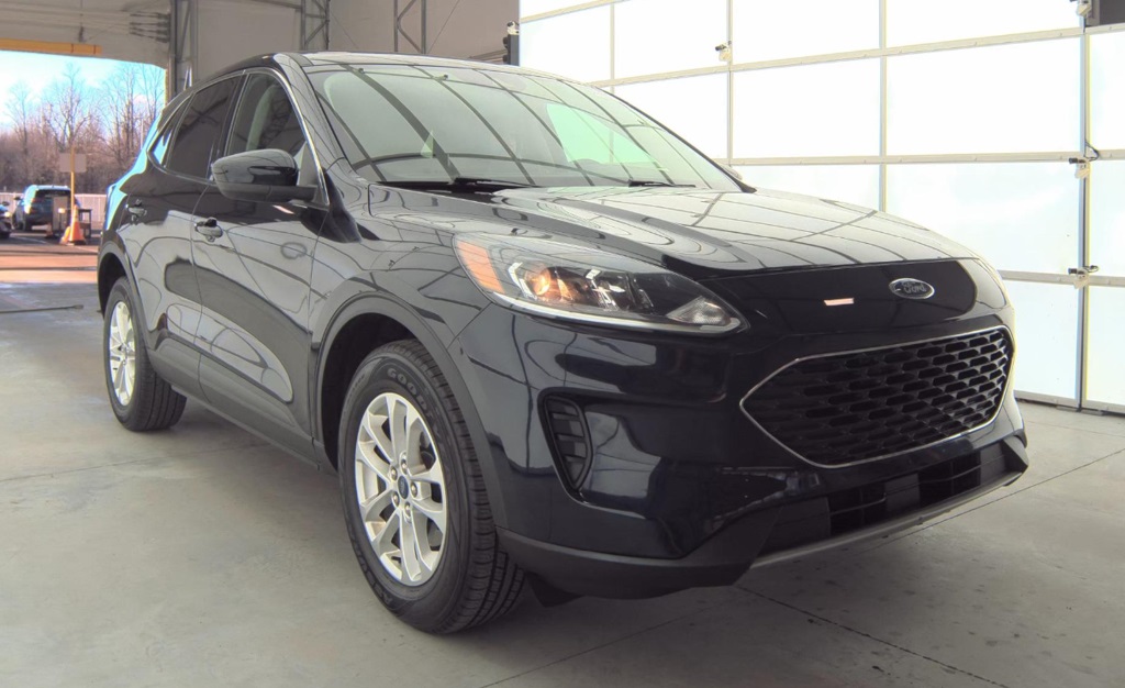 2021 Ford Escape SE's photo