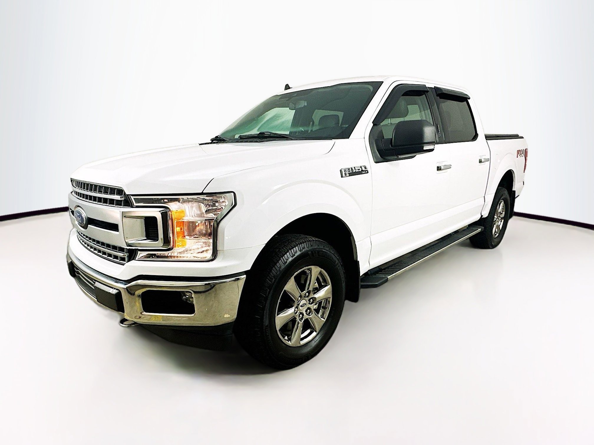 2020 Ford F-150 XLT photo 2
