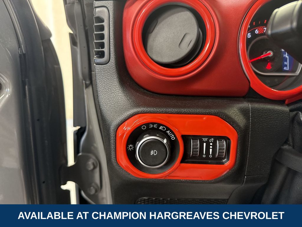 2019 Jeep Wrangler Unlimited Rubicon photo 15