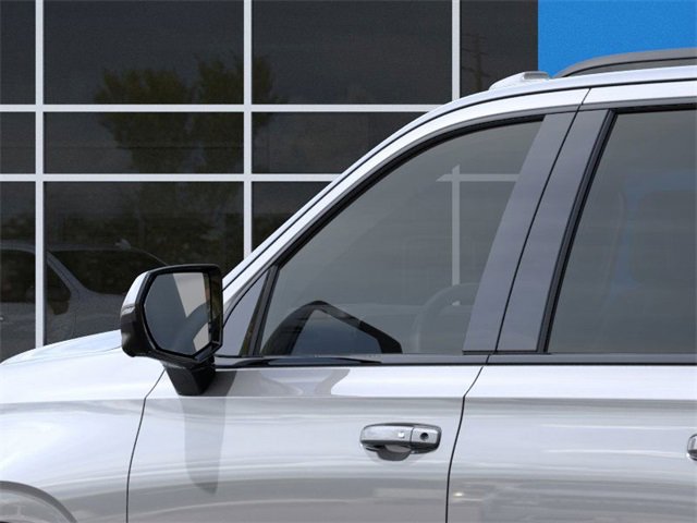 2026 Chevrolet Suburban RST photo 10