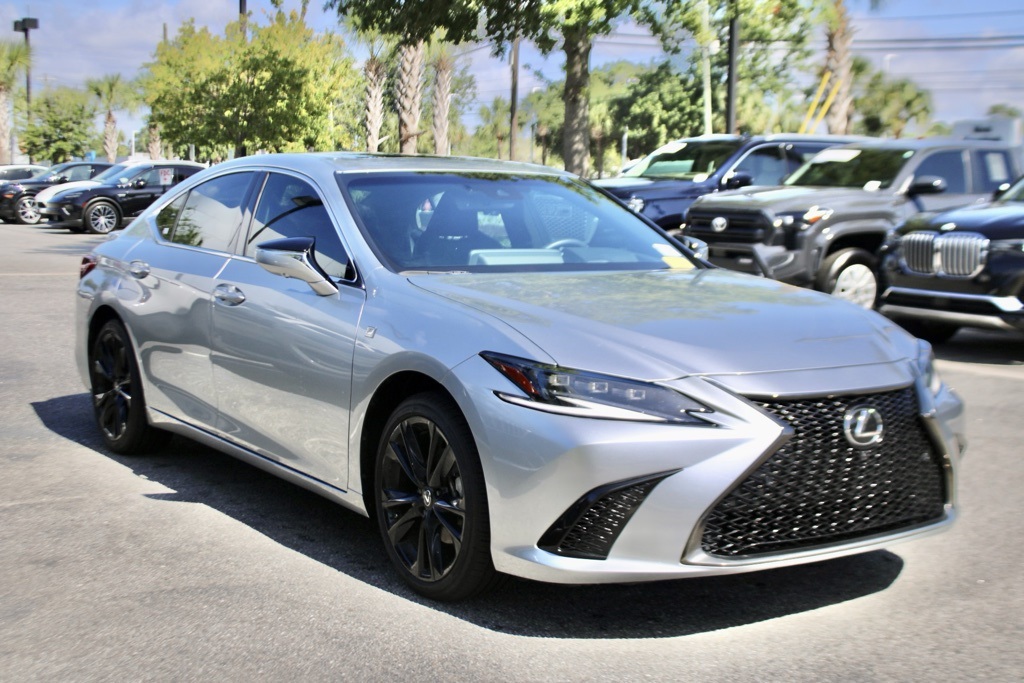 2023 Lexus ES 350 F SPORT photo 3