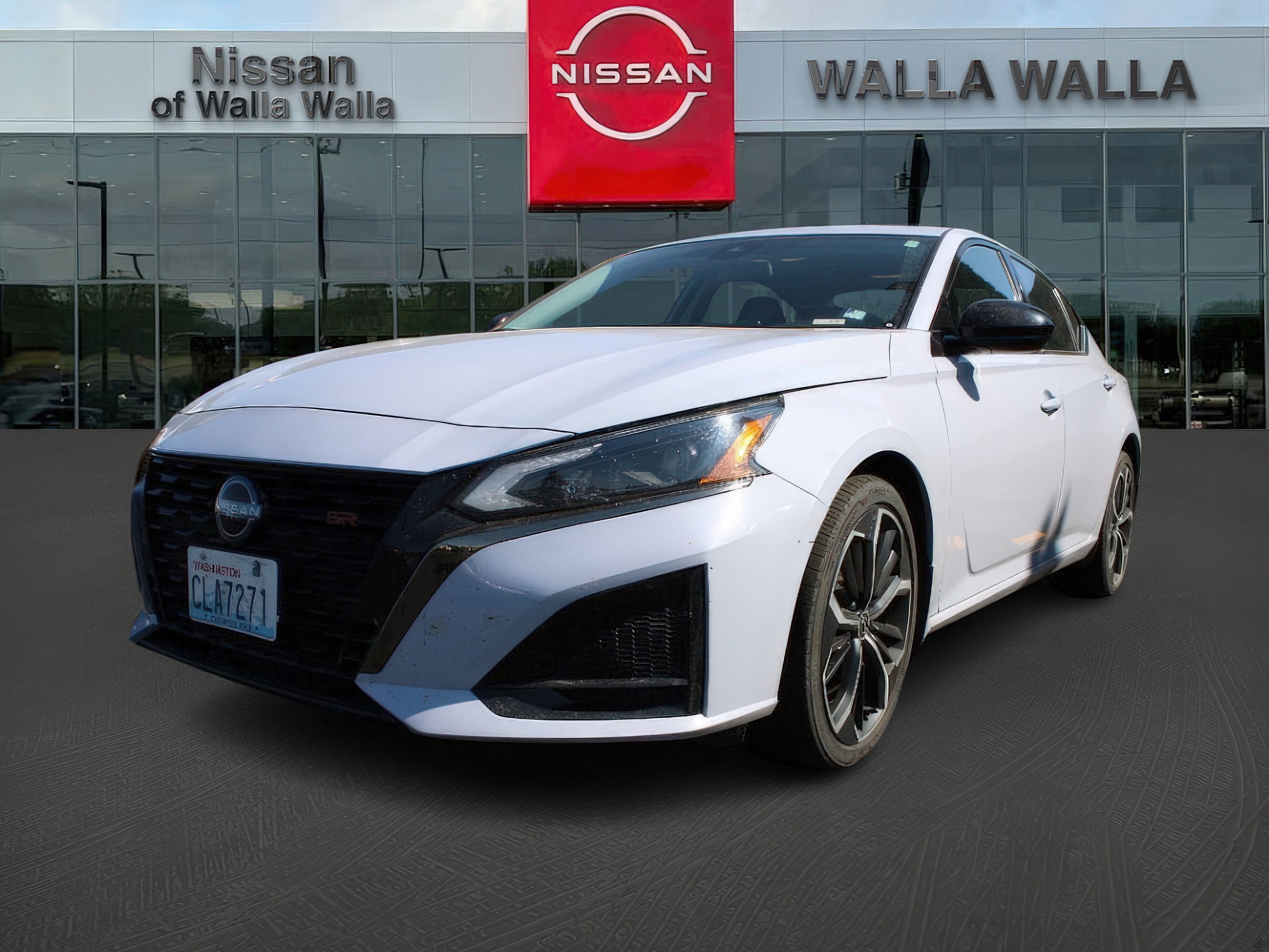2024 Nissan Altima 2.5 SR photo 3