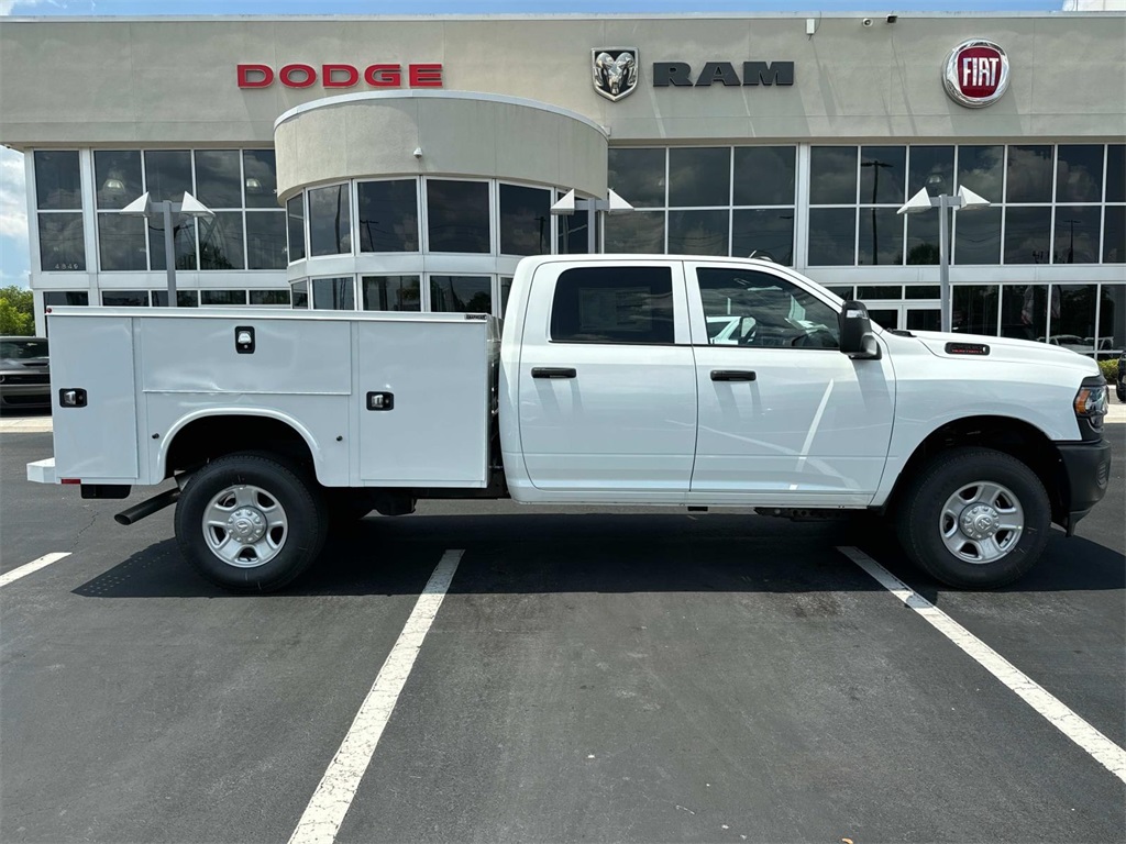 2024 Ram 2500 Tradesman photo 2