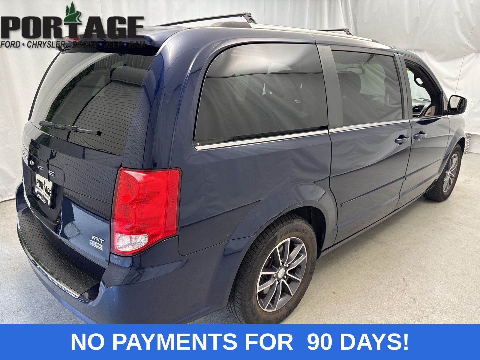 2017 Dodge Grand Caravan SXT photo 2