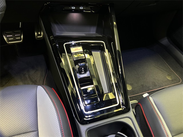 2025 Volkswagen Golf GTI SE photo 19