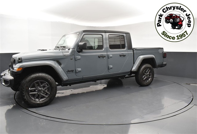 2025 Jeep Gladiator Sport photo 3