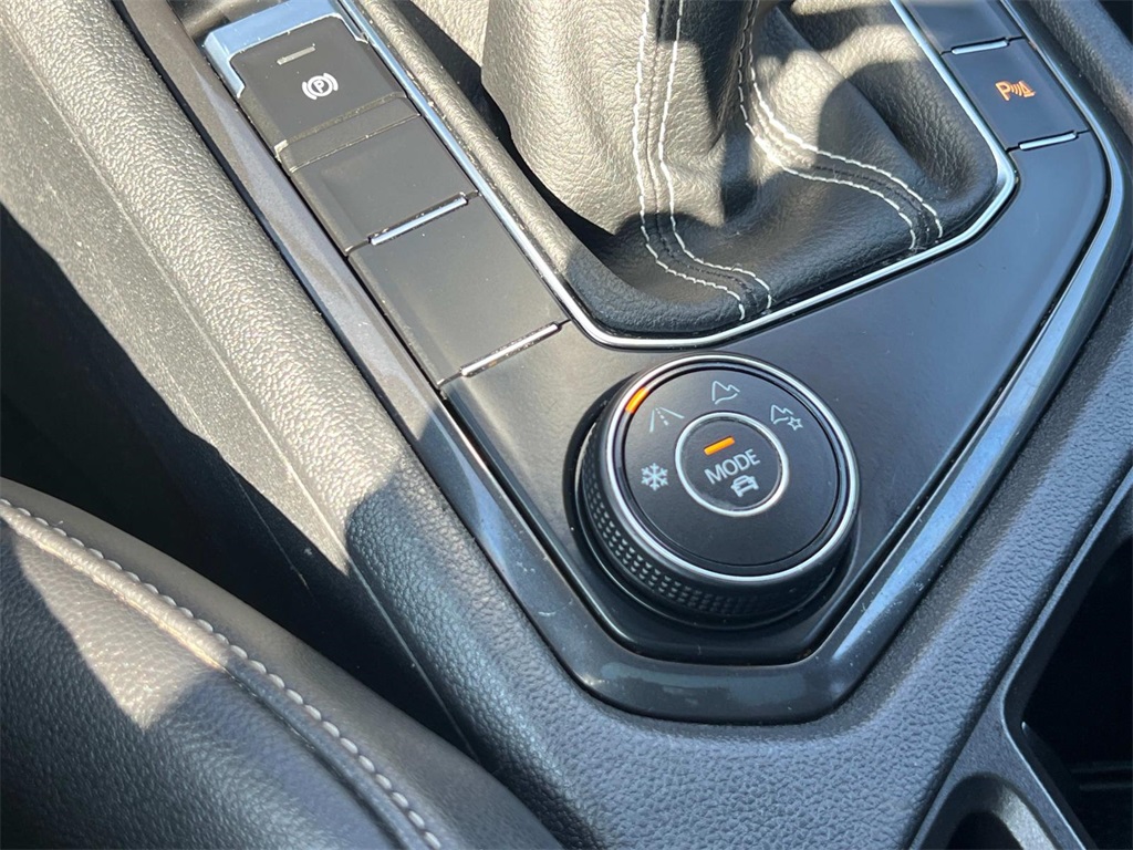 2022 Volkswagen Tiguan SE R-Line Black photo 21