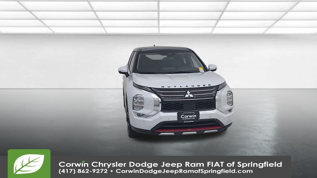 2024 Mitsubishi Outlander PHEV SE photo 3