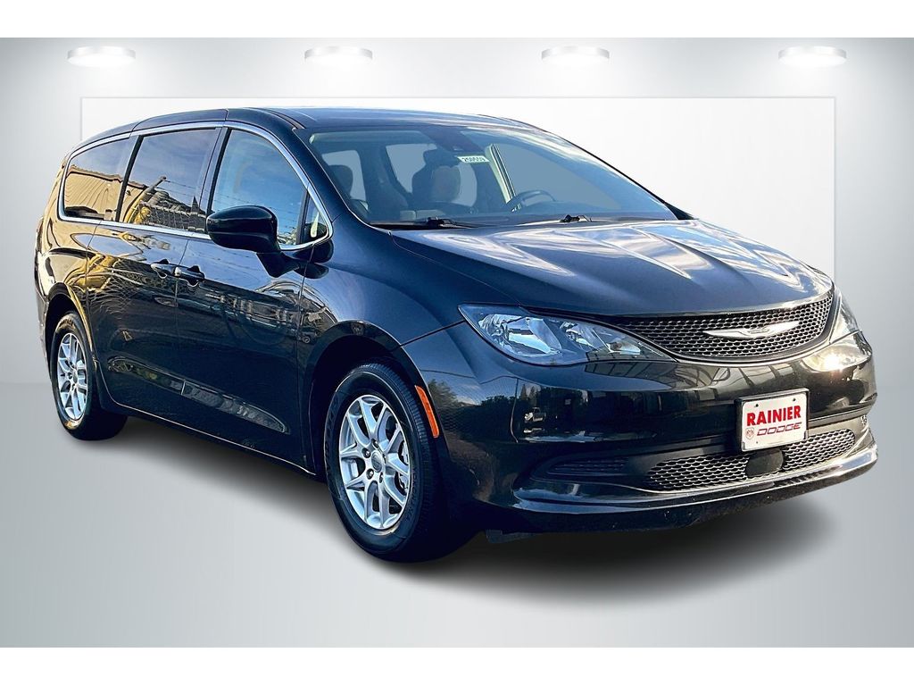 Pre-Owned 2023 Chrysler Voyager LX's photo