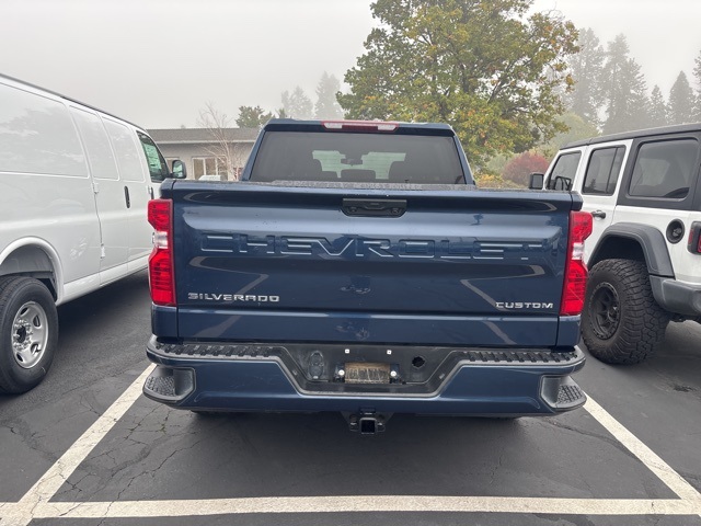 2023 Chevrolet Silverado 1500 Custom photo 3