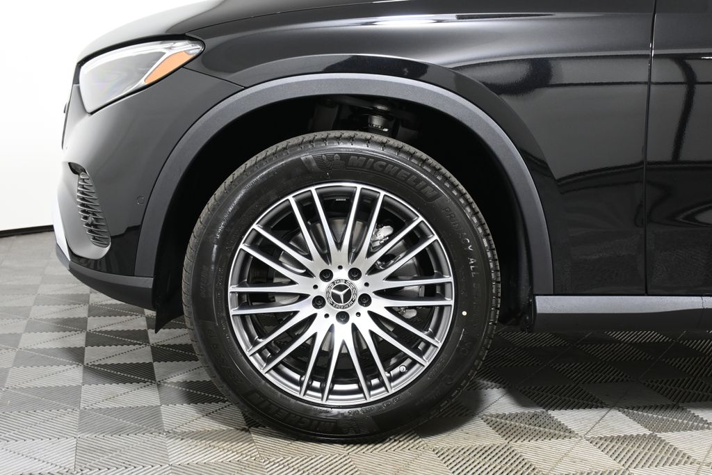2025 Mercedes Benz GLC 300 4MATIC photo 8