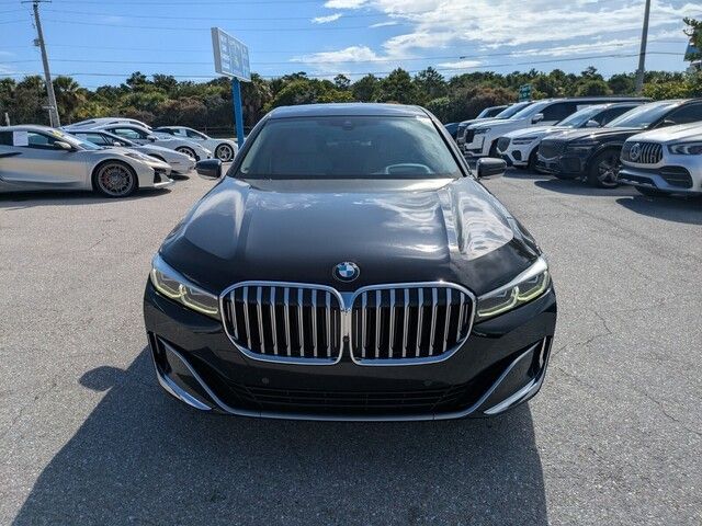 2020 Bmw 750i xDrive Sedan photo 2