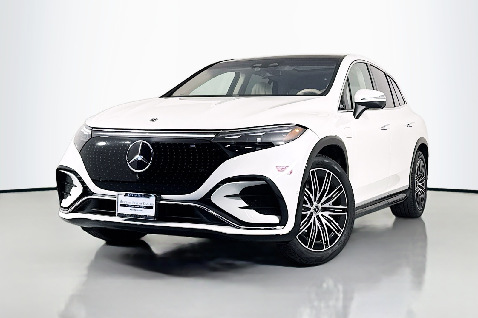 2023 Mercedes-Benz EQS SUV Base's photo