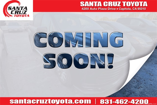 2024 Toyota Sienna LE's photo