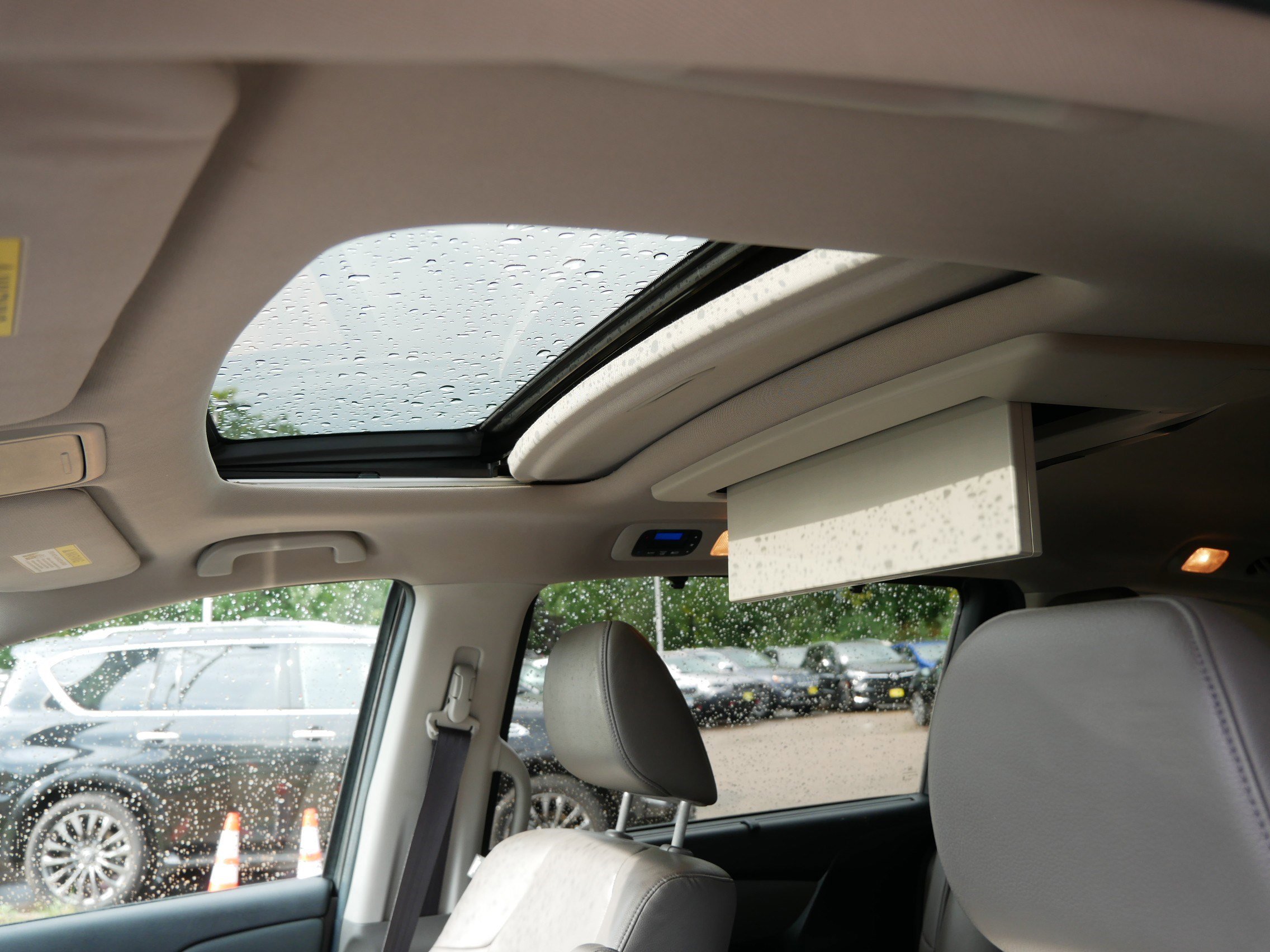 2013 Honda Odyssey Touring photo 27