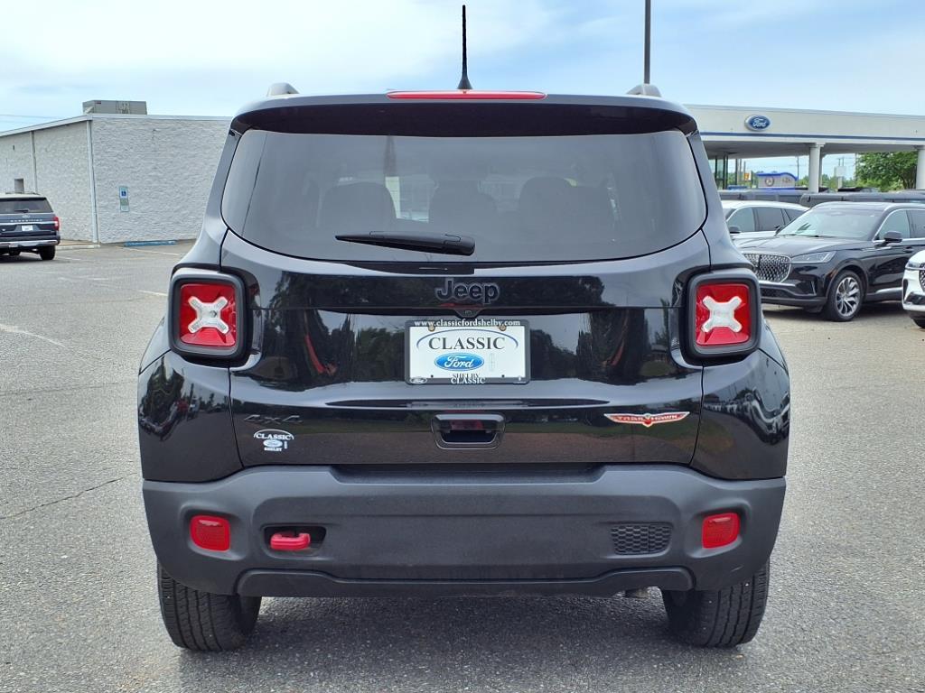 2023 Jeep Renegade Trailhawk photo 17