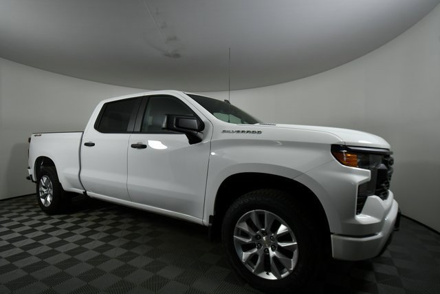 2025 Chevrolet Silverado 1500 Custom photo 8