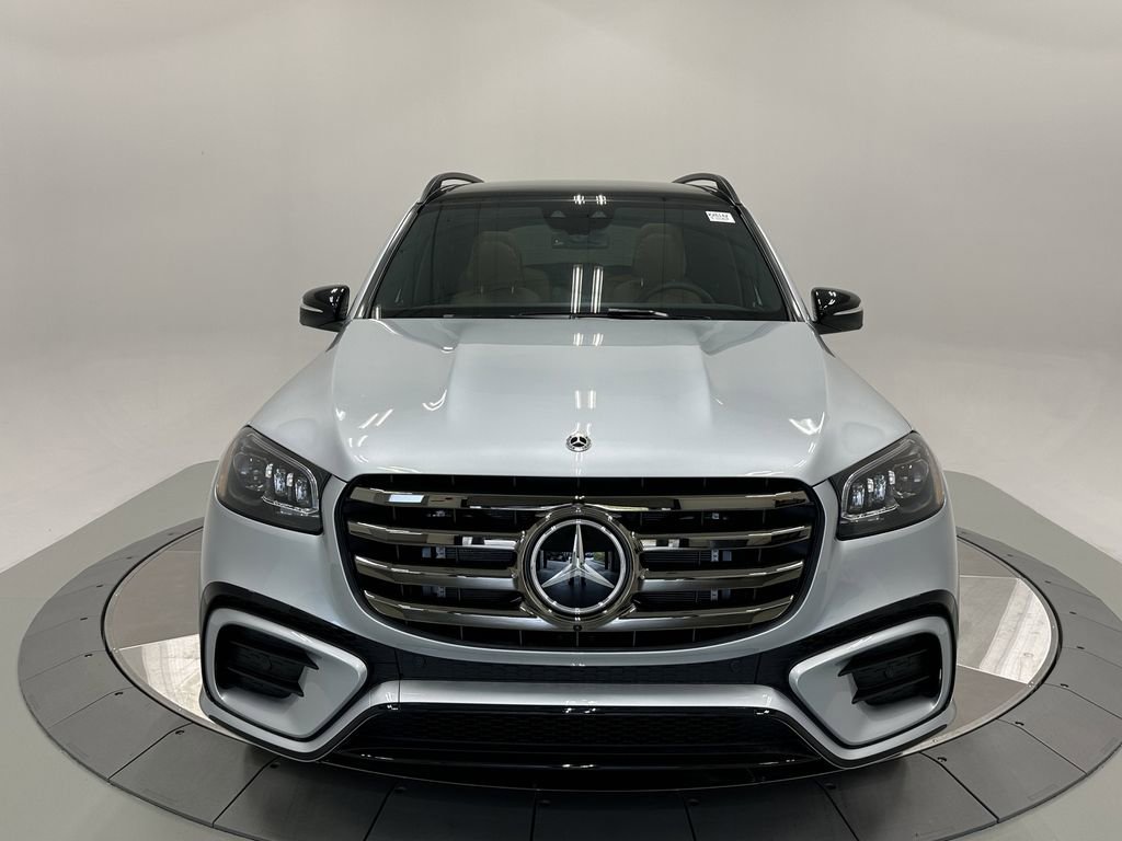 2026 Mercedes Benz GLS 450 4MATIC photo 2