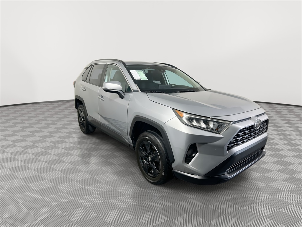 Used 2019 Toyota RAV4 XLE with VIN 2T3W1RFV3KW014181 for sale in Riviera Beach, FL