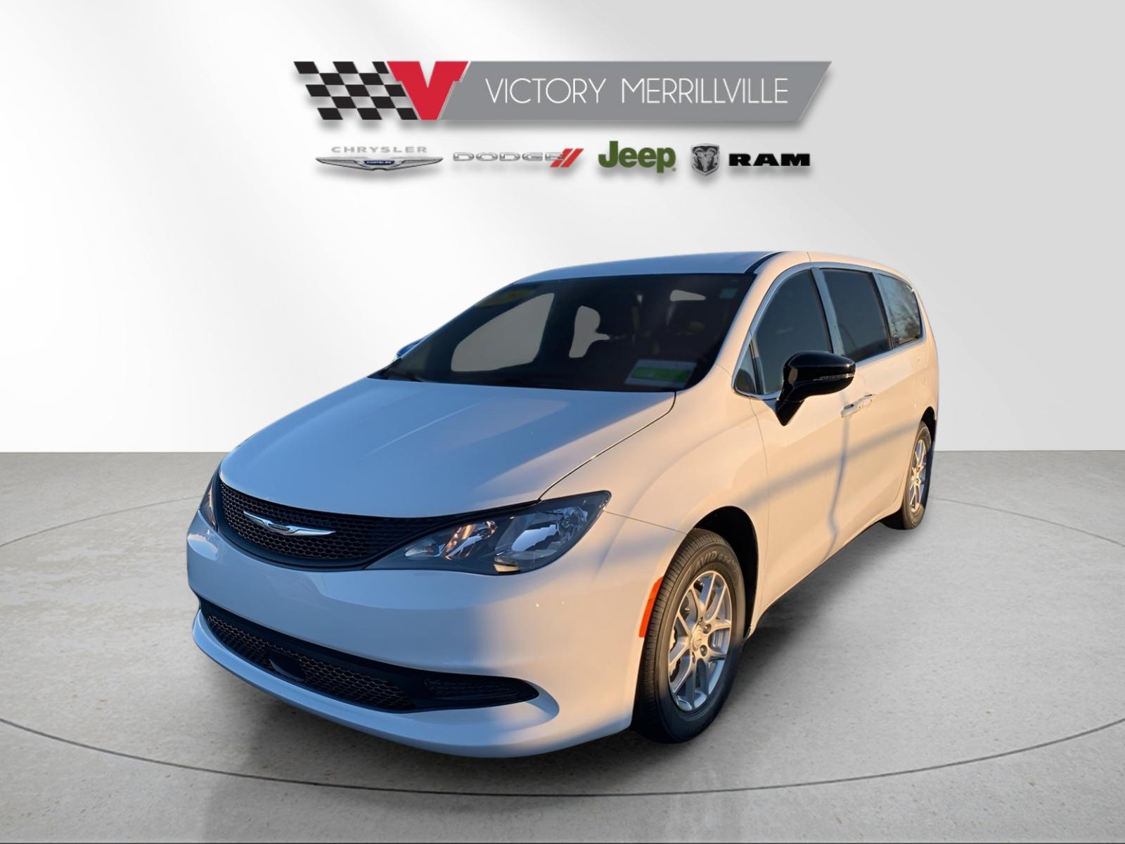 2026 Chrysler Voyager LX's photo