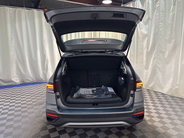 2025 Volkswagen Taos S photo 30