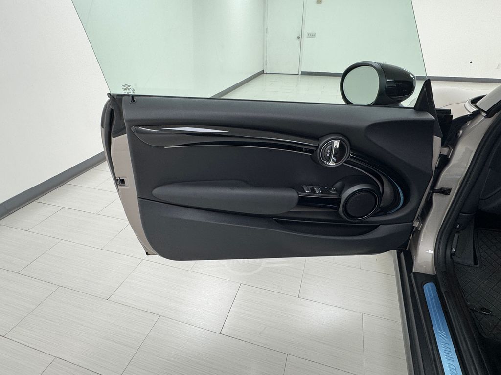 2023 Mini Cooper Convertible S photo 17