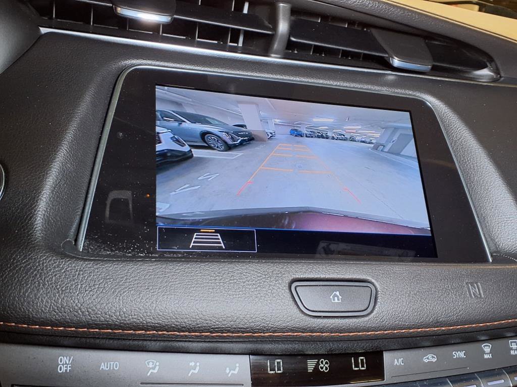 2020 Toyota RAV4 LE photo 6
