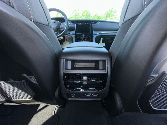 2025 Jeep Grand Cherokee Altitude X photo 31