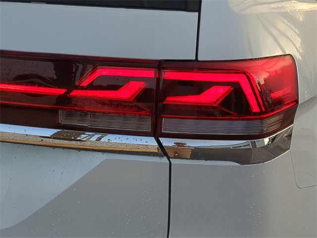 2026 Volkswagen Atlas SE photo 8