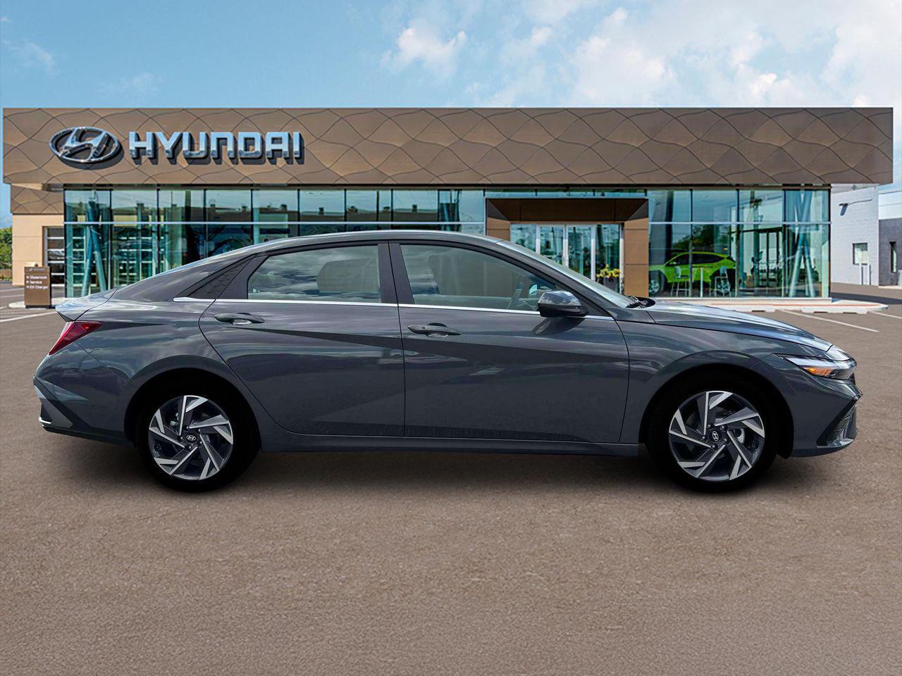 2025 Hyundai Elantra SEL Convenience photo 8