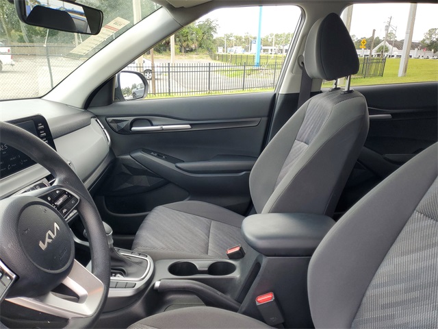 2024 Kia Seltos LX photo 11