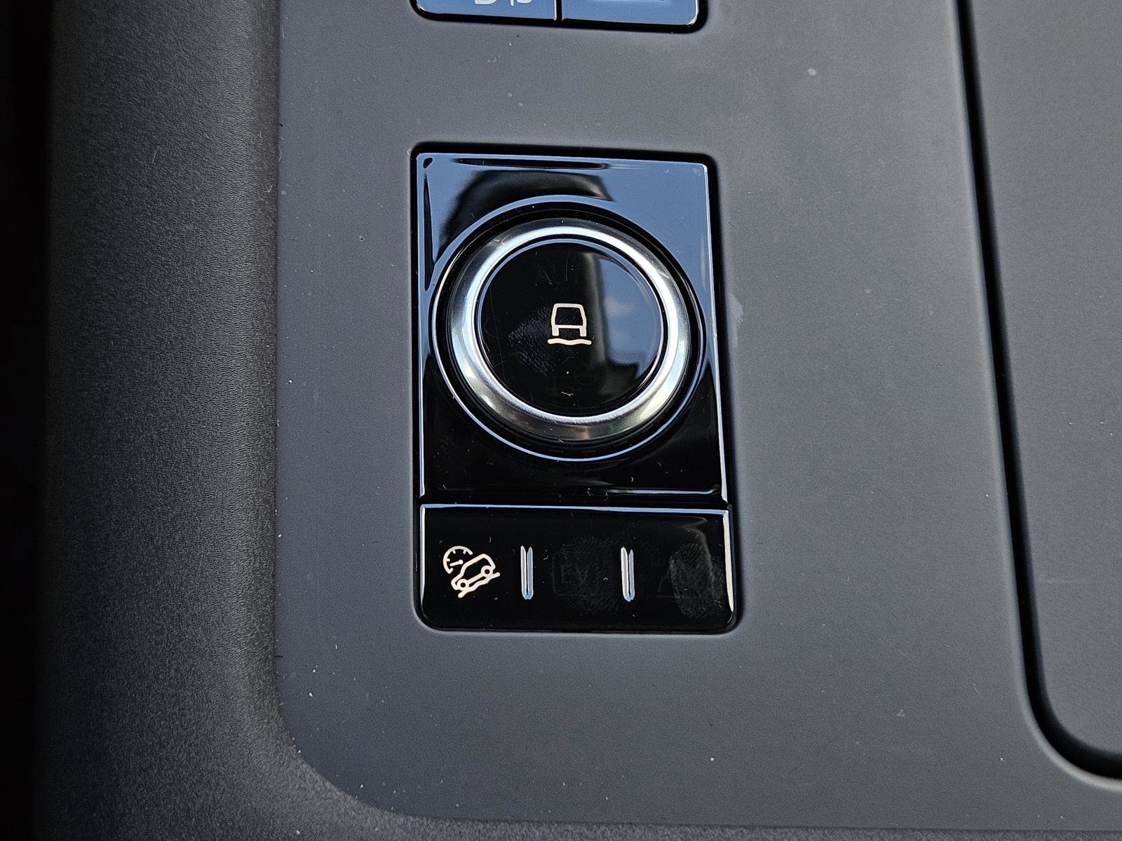 2025 Land Rover Discovery P360 Dynamic SE photo 25