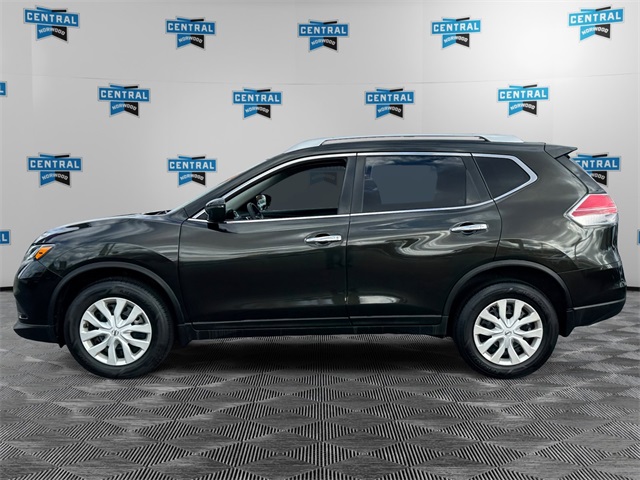 2016 Nissan Rogue S photo 2
