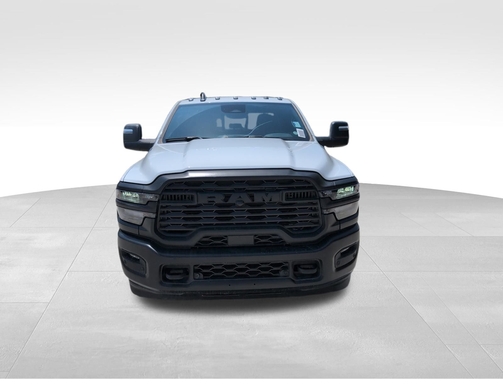 2025 Ram 2500 Tradesman photo 3