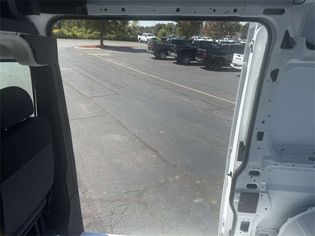 2026 Ram ProMaster 1500 SLT Cargo Van High Roof photo 8