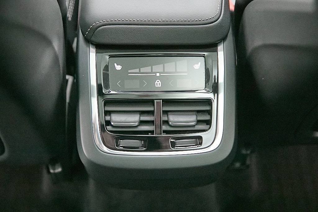 2023 VOLVO XC60 - Image 21