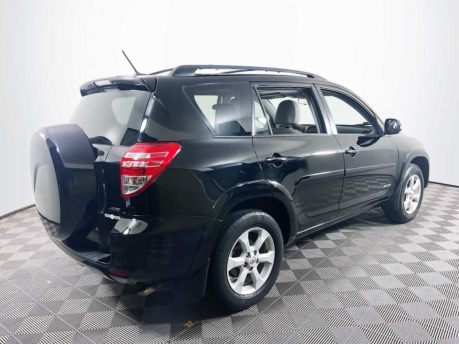 2011 Toyota RAV4 Limited photo 4