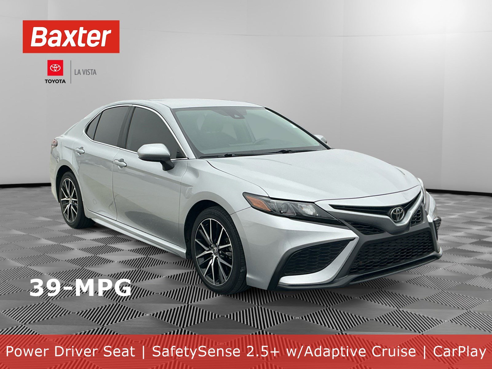 2021 Toyota Camry SE's photo