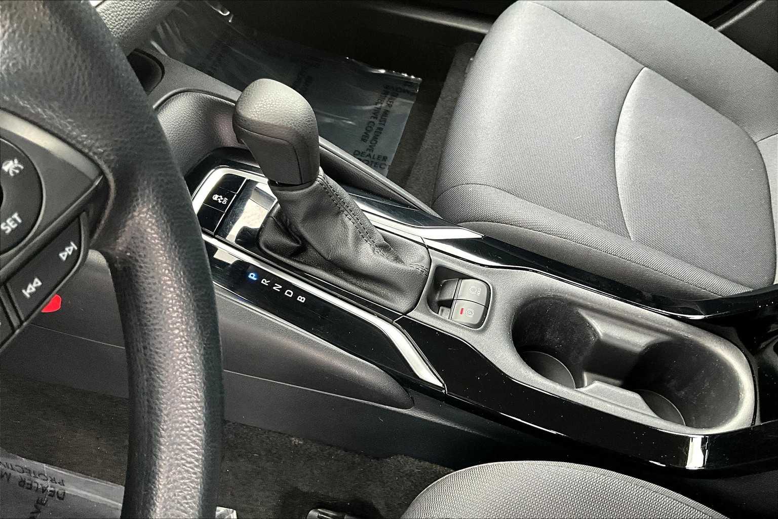 2022 Toyota Corolla LE photo 15