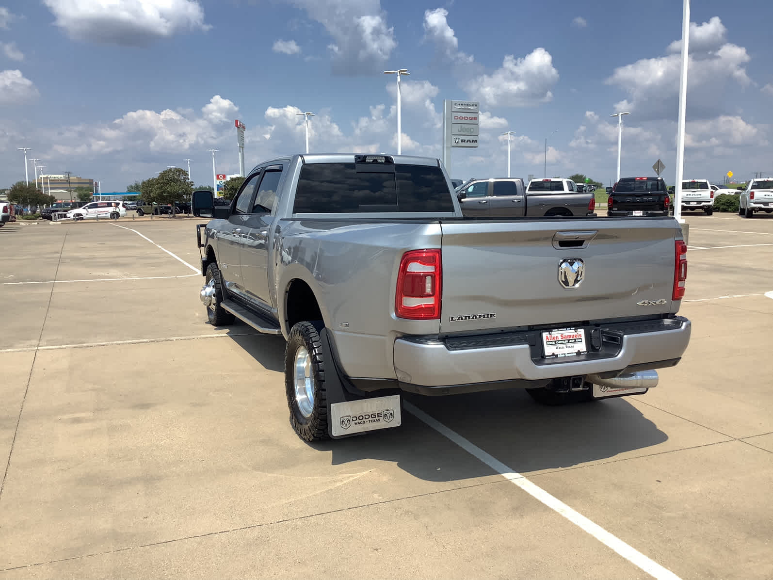 2024 Ram 3500 Laramie photo 6