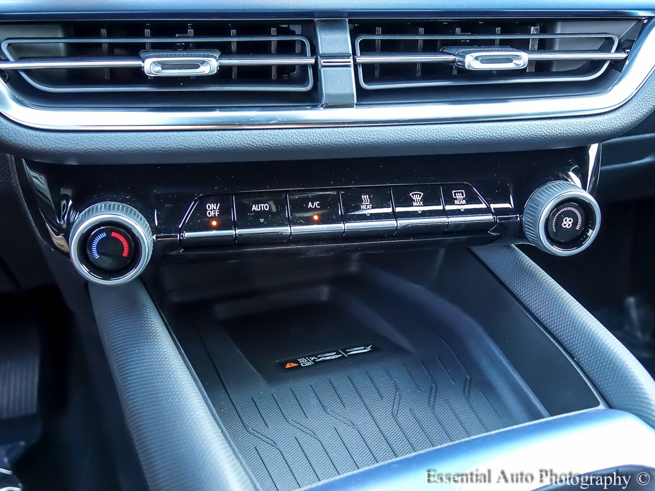 2025 Chevrolet Equinox EV 1LT photo 19