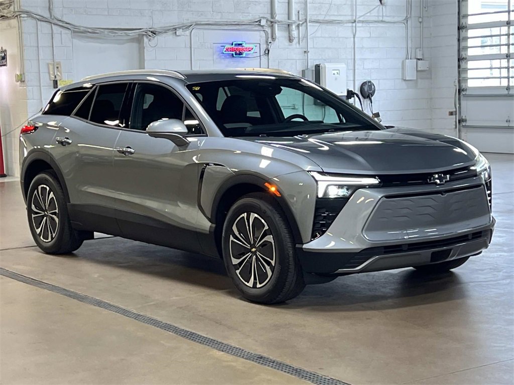 2026 Chevrolet Blazer EV photo 7