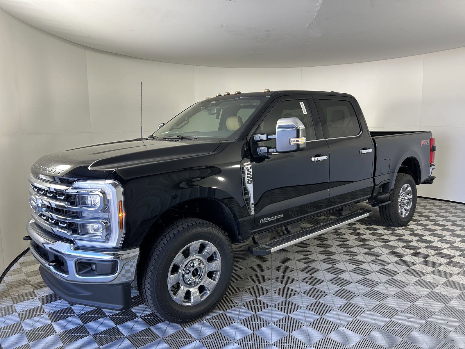 2025 Ford F-250 photo 4