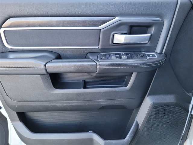 2024 Ram 3500 SLT photo 20