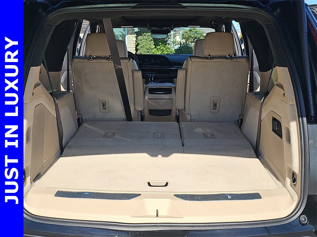 2023 Cadillac Escalade Premium Luxury photo 12